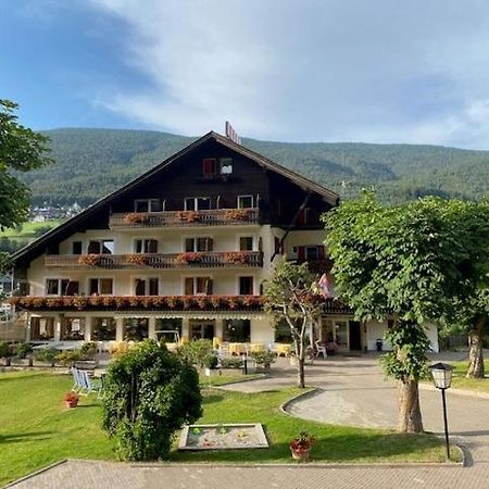 Hotel Rodes Ortisei Exteriör bild