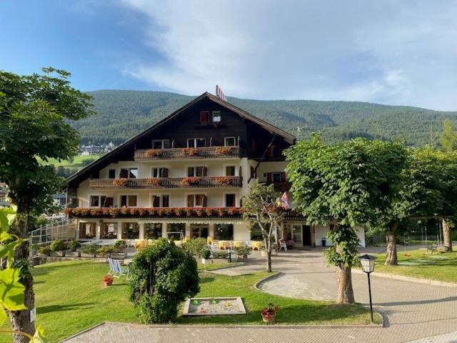 Hotel Rodes Ortisei Exteriör bild