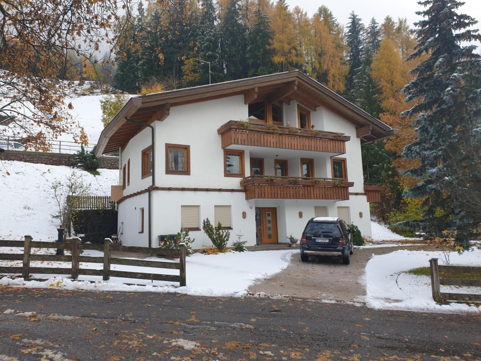 Hotel Rodes Ortisei Exteriör bild