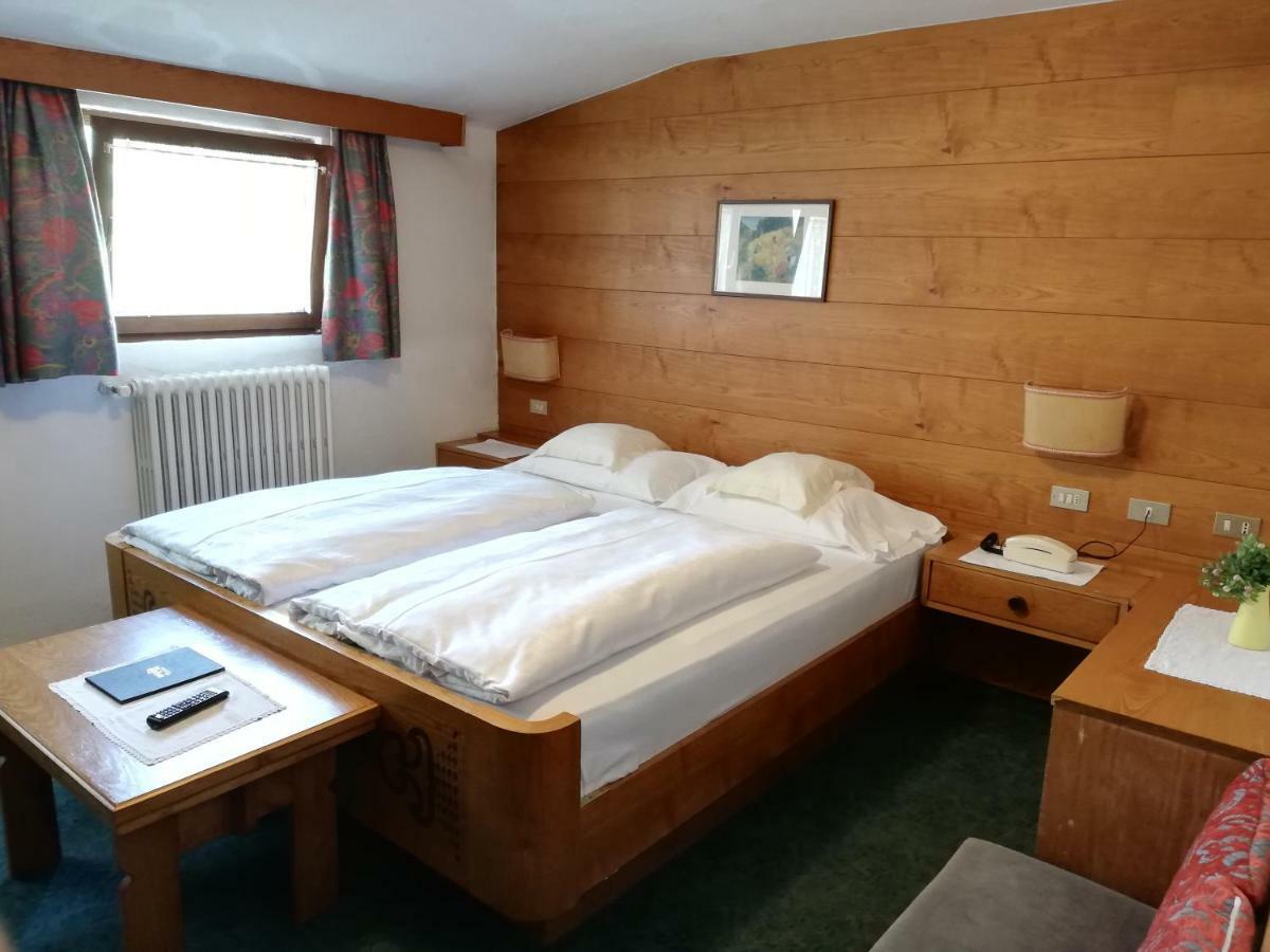 Hotel Rodes Ortisei Exteriör bild